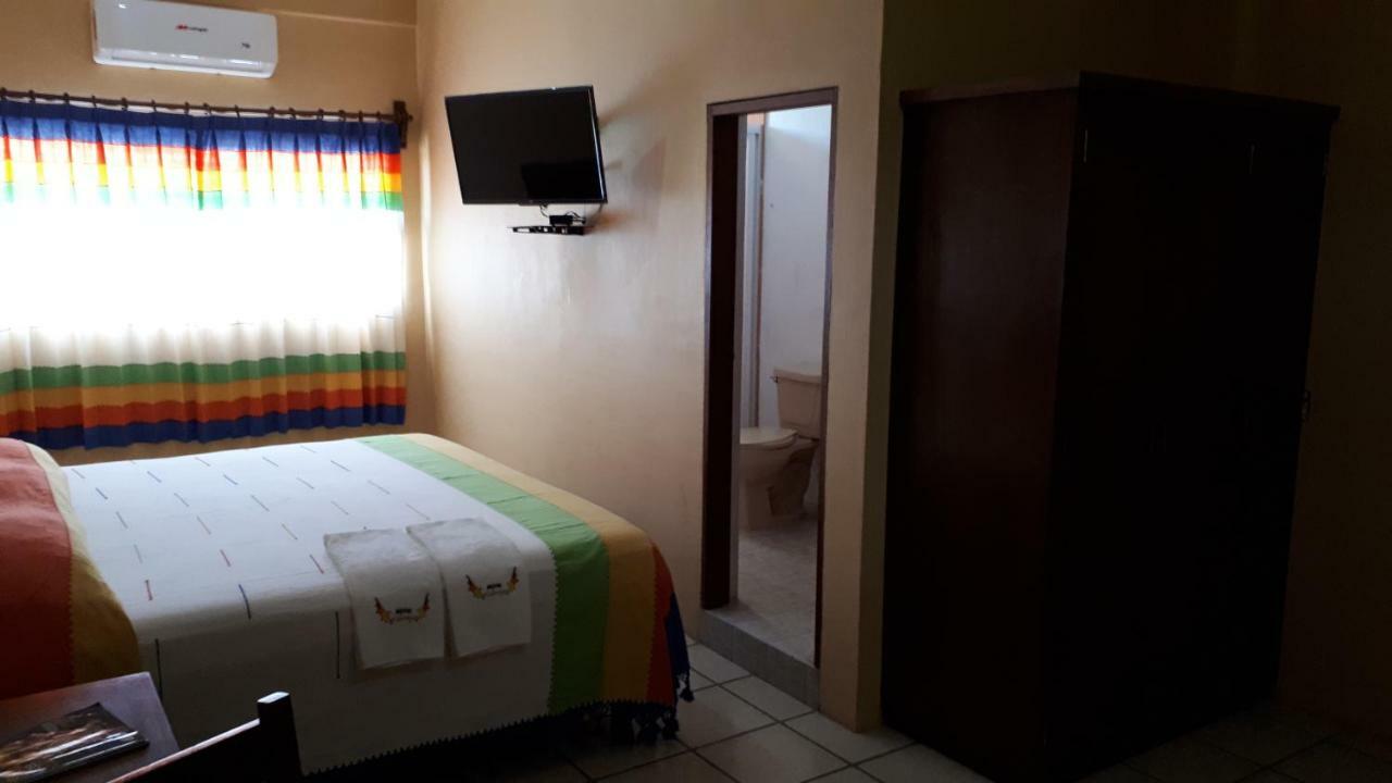 Hotel Alebrijes San Pedro Pochutla المظهر الخارجي الصورة