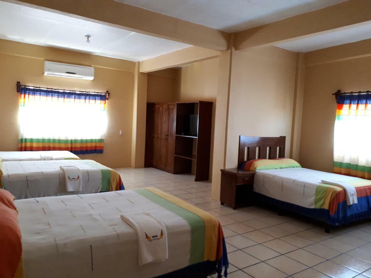 Hotel Alebrijes San Pedro Pochutla المظهر الخارجي الصورة