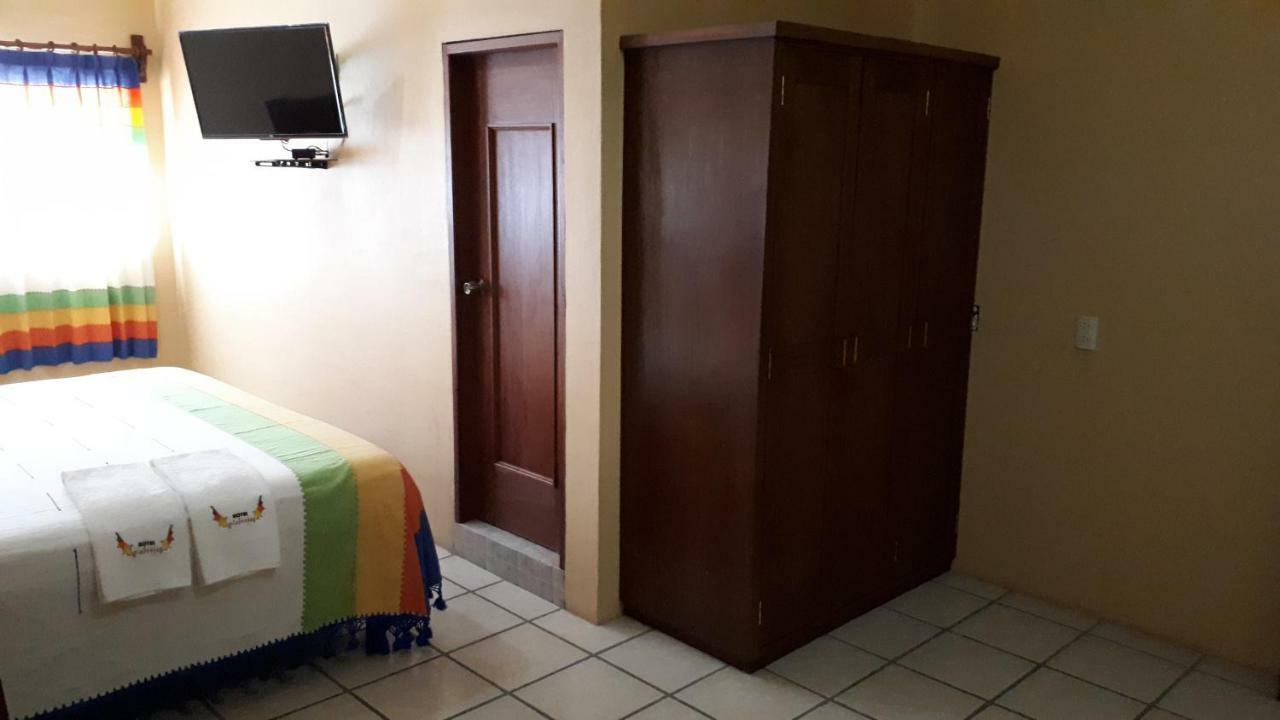 Hotel Alebrijes San Pedro Pochutla المظهر الخارجي الصورة