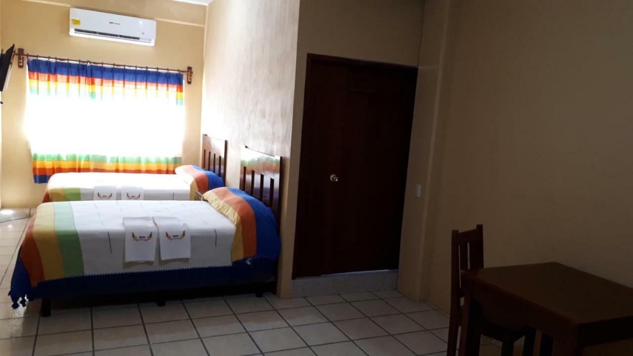 Hotel Alebrijes San Pedro Pochutla المظهر الخارجي الصورة