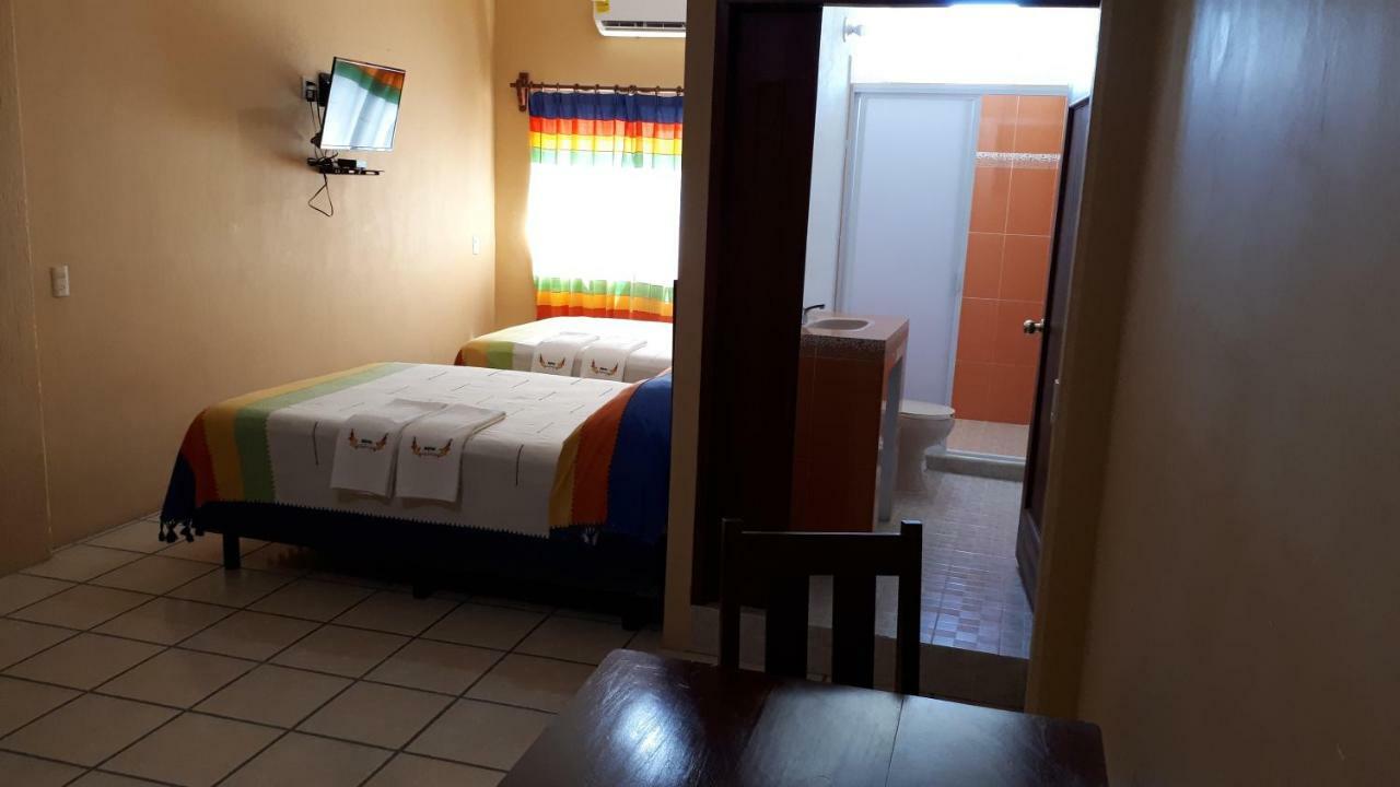 Hotel Alebrijes San Pedro Pochutla المظهر الخارجي الصورة