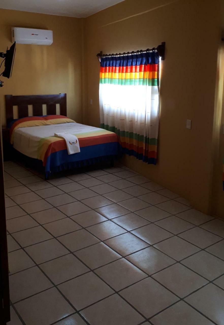 Hotel Alebrijes San Pedro Pochutla المظهر الخارجي الصورة